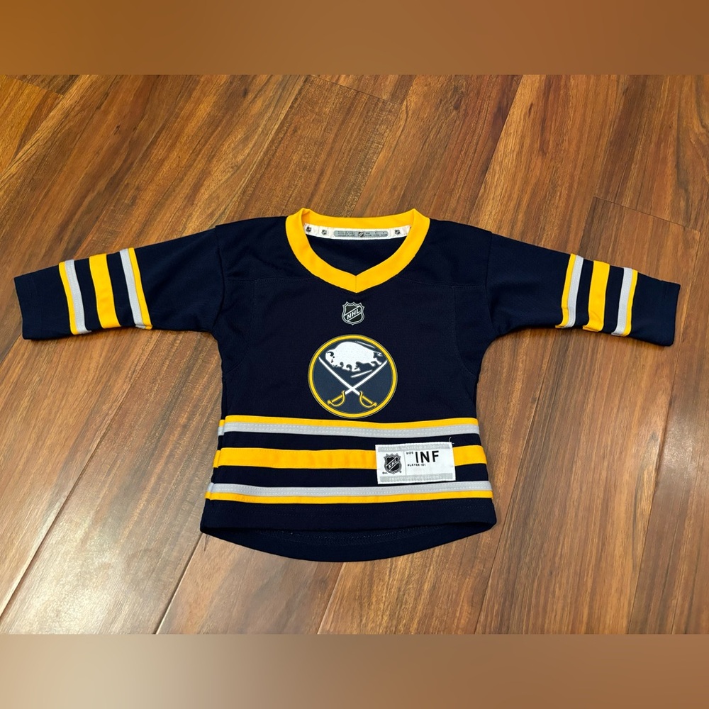 Buffalo Sabres NHL navy hockey jersey